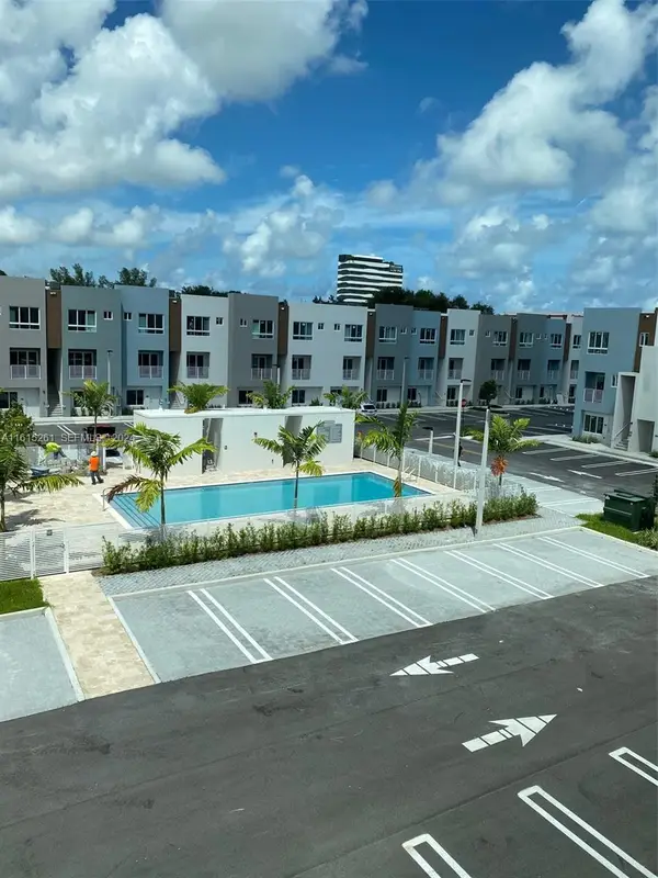2505 NE 193rd Street #4207, Miami, FL 33180