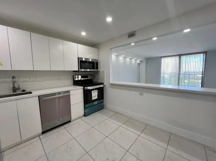13499 Biscayne Boulevard #1405, North Miami, FL 33181 - #3