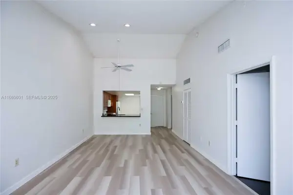 446 SW 113th Way #446, Pembroke Pines, FL 33025
