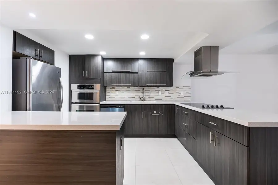 20350 W Country Club Drive #123, Aventura, FL 33180 - #2