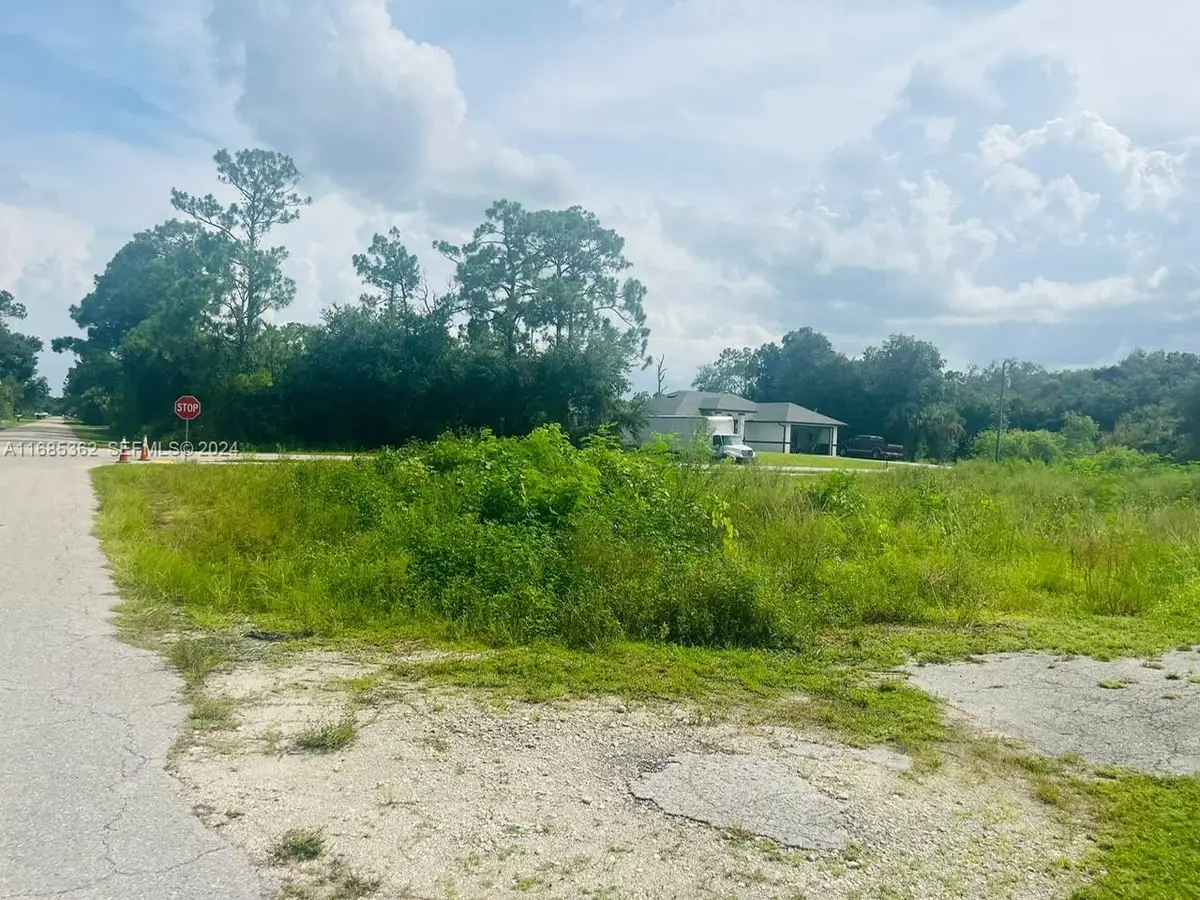 805 E 6 Street, Lehigh Acres, FL 33972 - #1