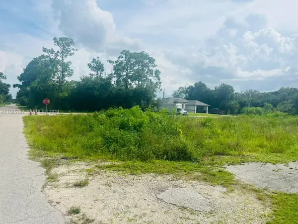 805 E 6 Street, Lehigh Acres, FL 33972