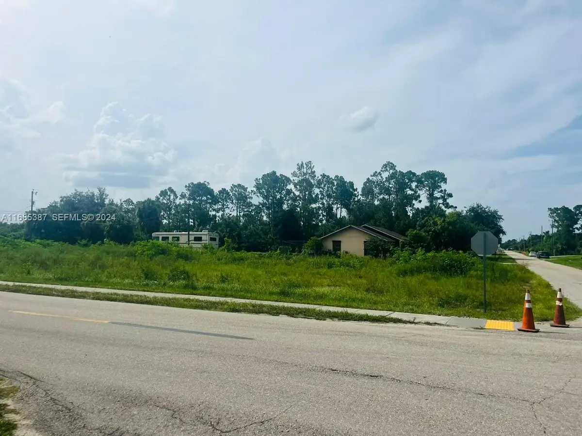 601 Lake Avenue, Lehigh Acres, FL 33972 - #1