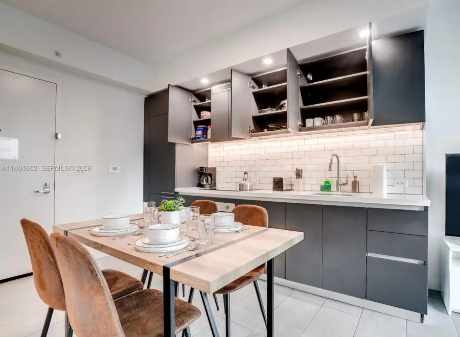 227 NE 2nd Street #1705, Miami, FL 33132 - #3