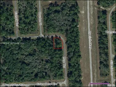 319 James Irwin Terr, Banyan Village, Labelle, FL 33935