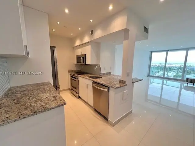 1000 W Ave Ph-07 #PH-07, Miami Beach, FL 33139 - #2