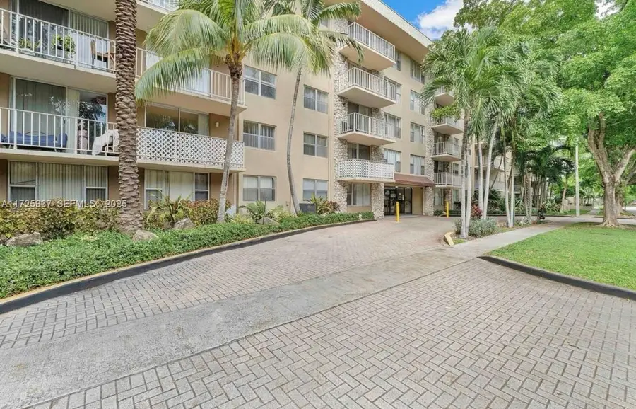 1805 Sans Souci Boulevard #429, North Miami, FL 33181 - #3