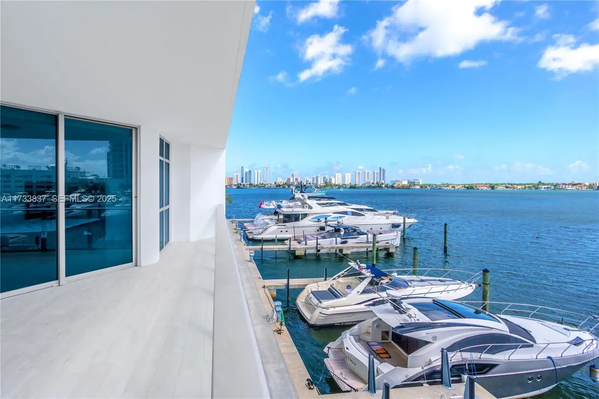 17301 Biscayne Boulevard #207, North Miami Beach, FL 33160 - #1