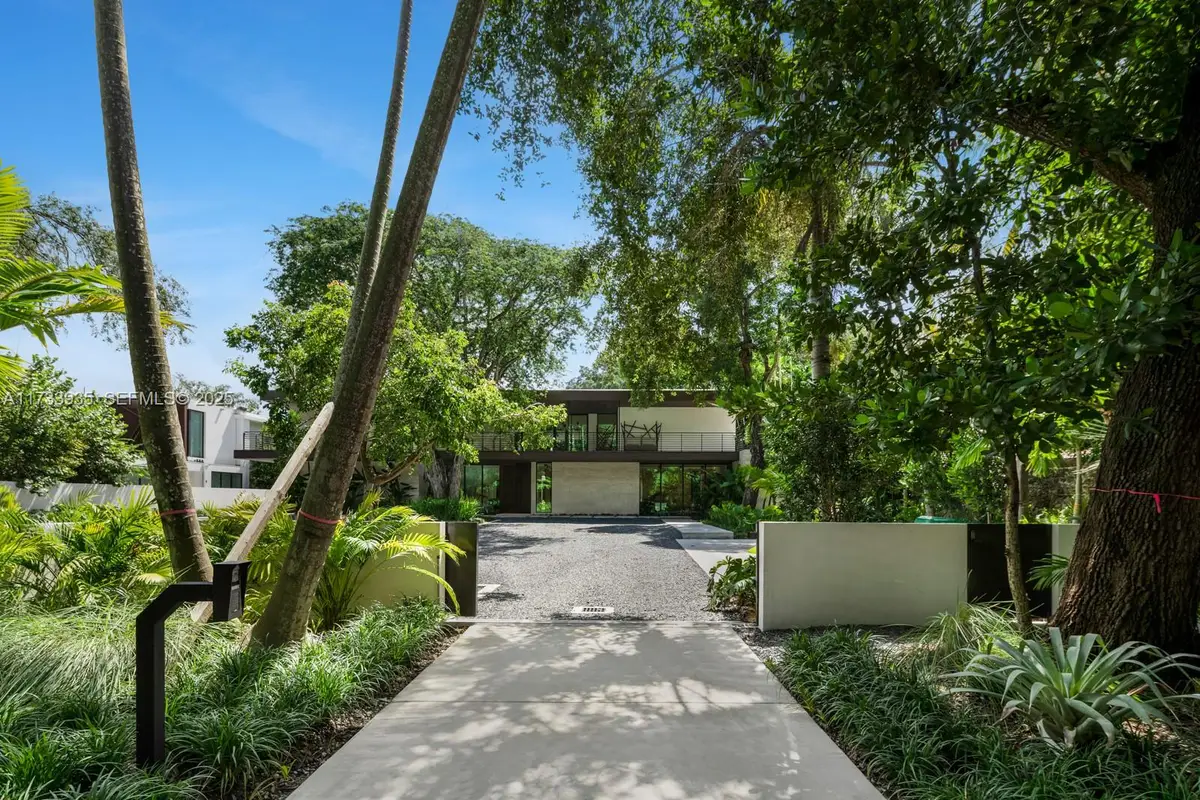 4040 Kiaora Street, Miami, FL 33133 - #1