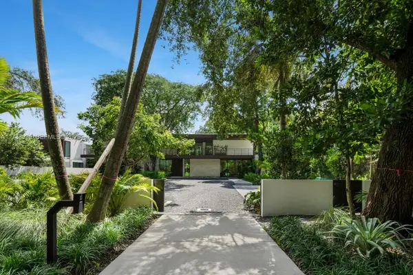 4040 Kiaora Street, Miami, FL 33133