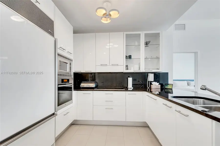 6799 Collins Avenue #312, Miami Beach, FL 33141 - #2