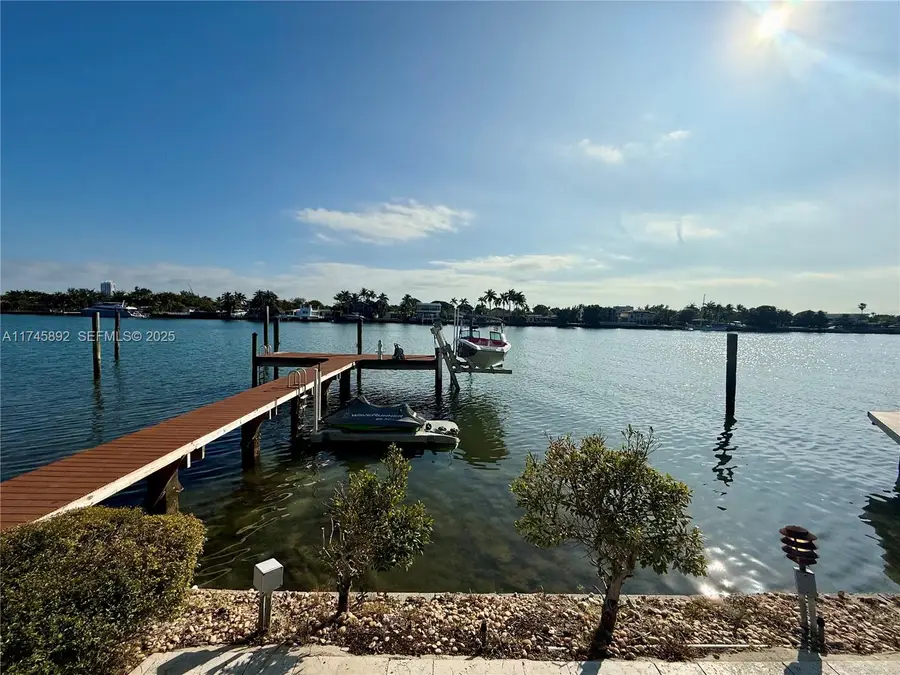 1670 Daytonia Road, Miami Beach, FL 33141 - #3