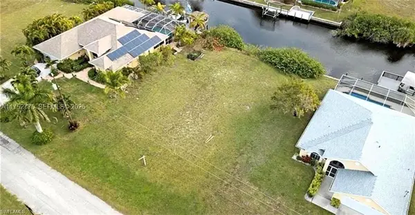 407 NW 33rd Avenue, Cape Coral, FL 33993