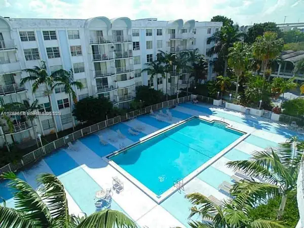 498 NW 165th Street #D501, Miami, FL 33169