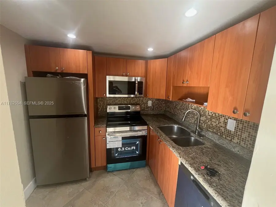 498 NW 165th Street #D501, Miami, FL 33169 - #3