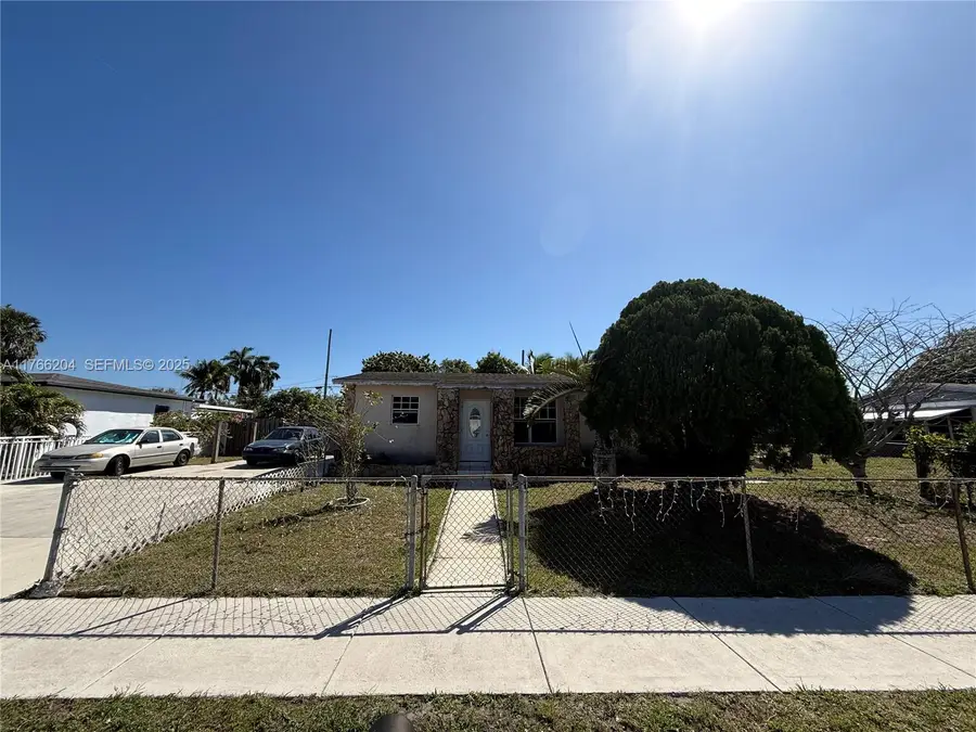3221 SW 47th Avenue, West Park, FL 33023 - #2