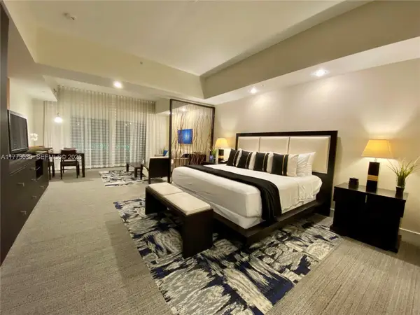5300 NW 87th Avenue #1006, Doral, FL 33178