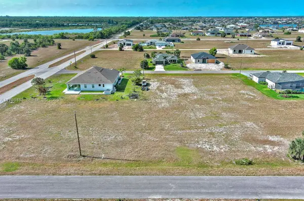 4008 NW 38th Lane, Cape Coral, FL 33993