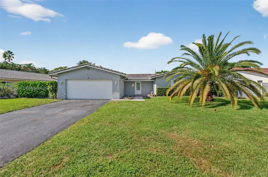 8588 NW 27th Drive, Coral Springs, FL 33065 - #2