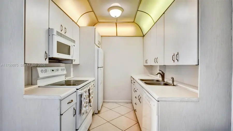 3087 Newport #S 3087, Deerfield Beach, FL 33442 - #2