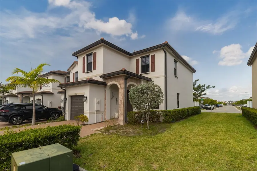 10966 W 33rd Way, Hialeah, FL 33018 - #2