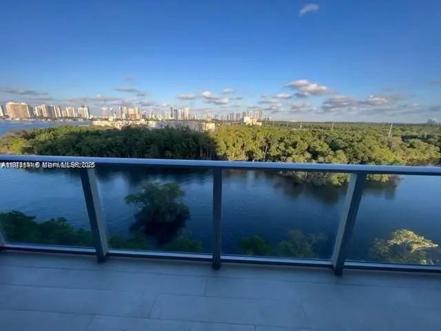 16385 Biscayne Boulevard #820, North Miami Beach, FL 33160 - #2