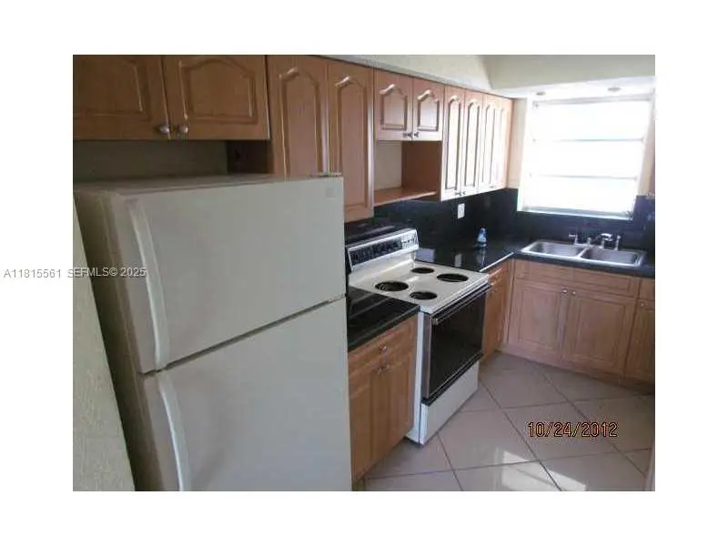 Address Withheld By Seller, Miami, FL 33143 - #3