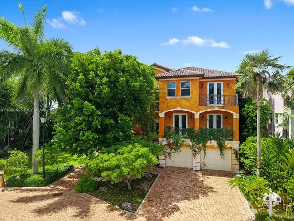 5843 Paradise Point Drive, Palmetto Bay, FL 33157