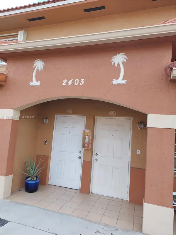 2403 W 76th Street #203, Hialeah, FL 33016