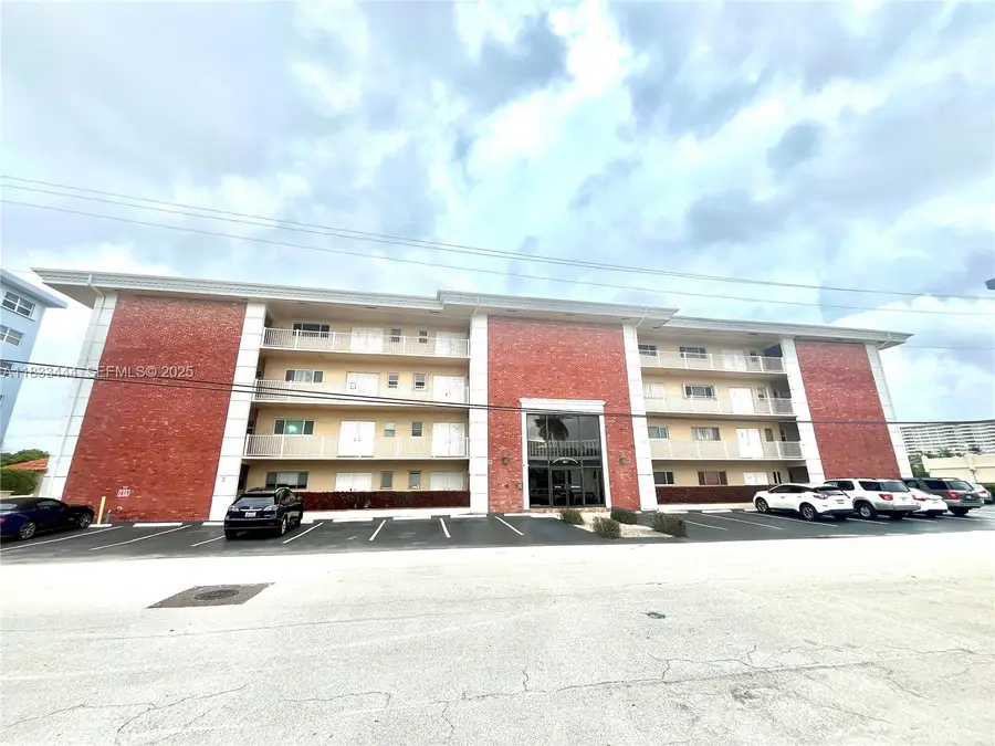 2841 NE 33rd Court #104, Fort Lauderdale, FL 33306 - #2