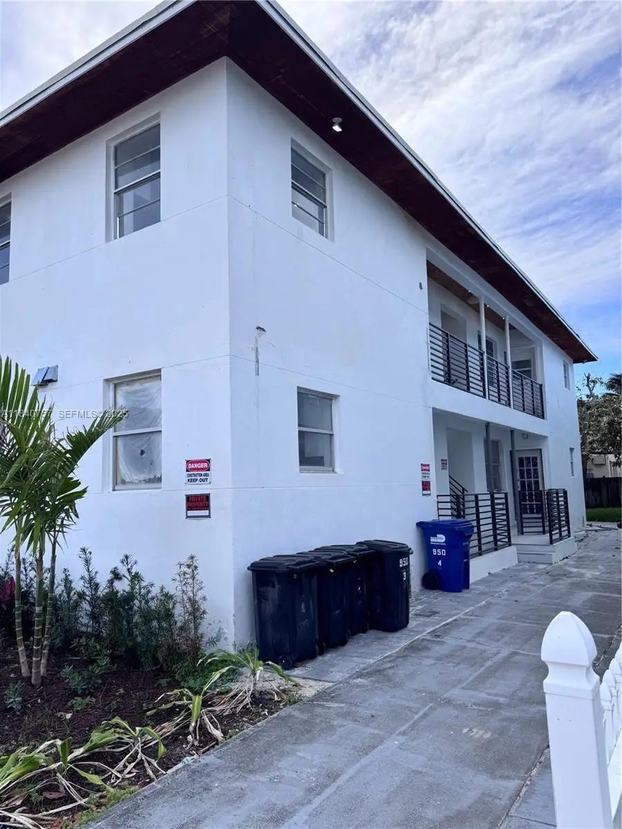 950 79th Terrace, Miami Beach, FL 33141 - #2