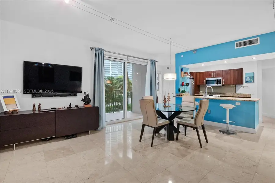 19900 E Country Club Drive #212, Aventura, FL 33180 - #2
