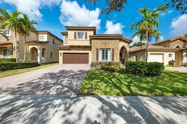 22536 SW 94th Place, Cutler Bay, FL 33190