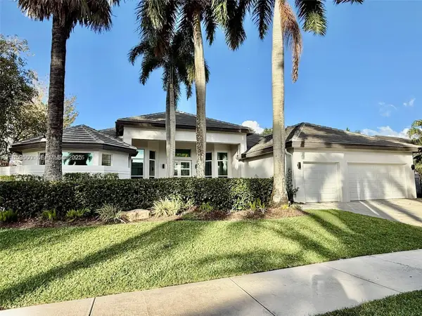 2523 Montclaire Circle, Weston, FL 33327