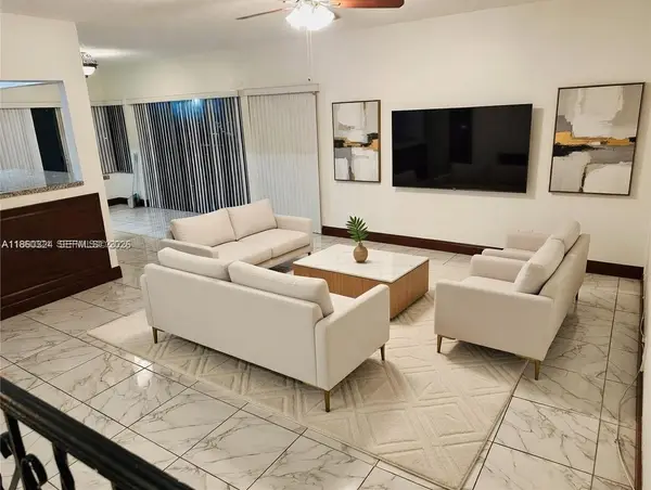4850 SW 63rd Terrace #323, Davie, FL 33314