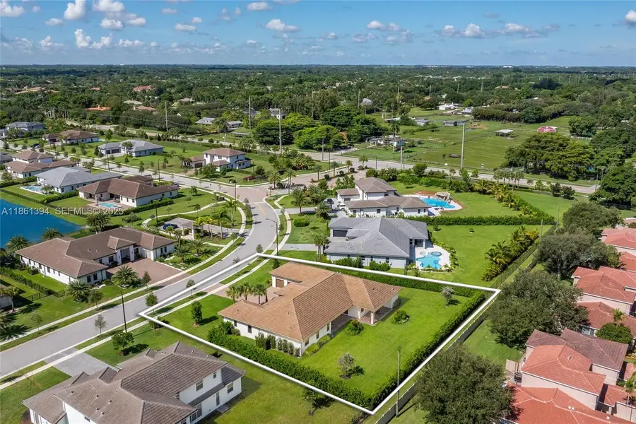 11125 N Sierra Ranch Drive, Davie, FL 33324 - #2