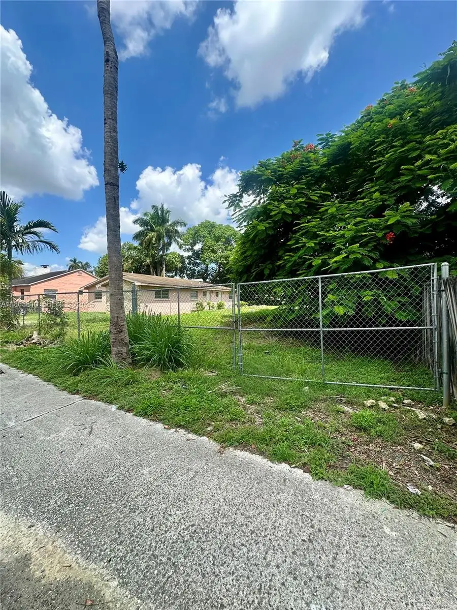 Address Withheld By Seller, Miami, FL 33150 - #2