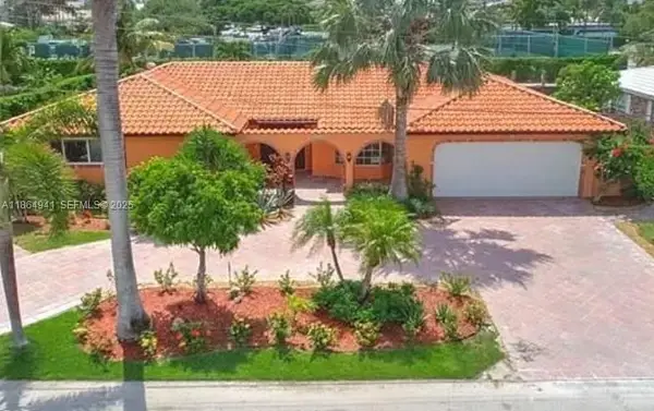 4220 NE 27th Avenue, Lighthouse Point, FL 33064