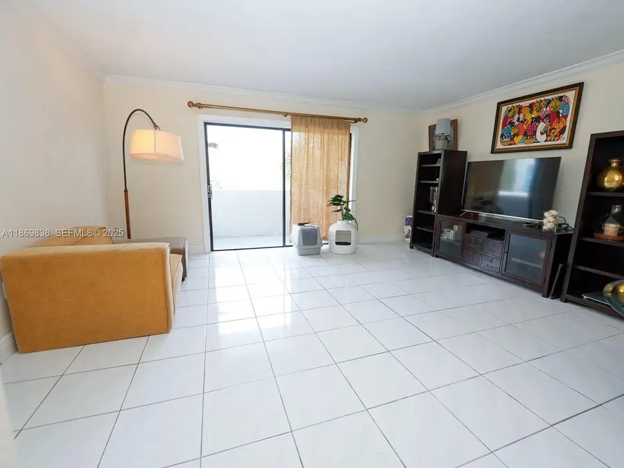 130 S Shore Drive #3C, Miami Beach, FL 33141 - #3