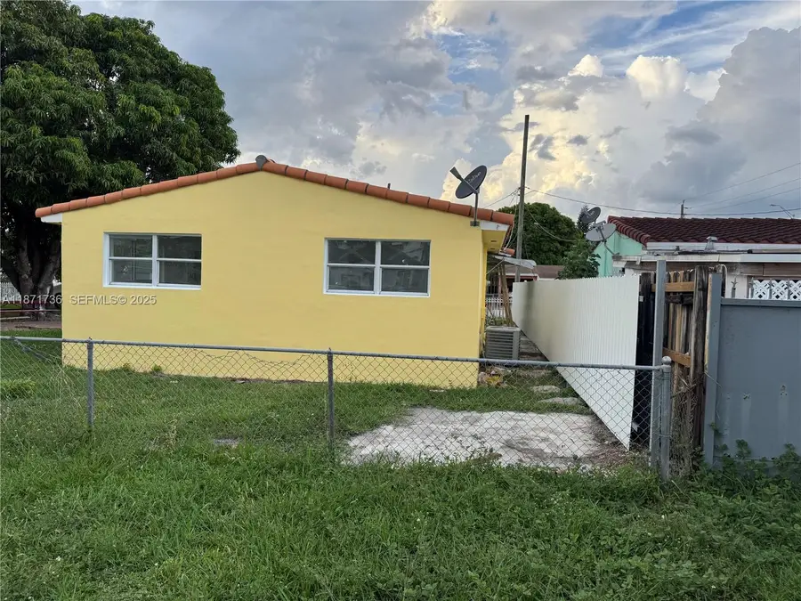 685 SE Park Drive, Hialeah, FL 33010 - #3