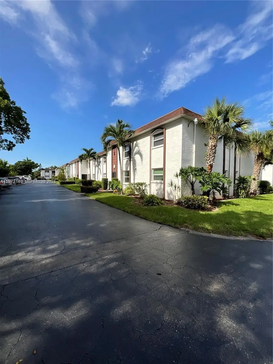 2828 Jackson Street #I3, Fort Myers, FL 33901 - #3