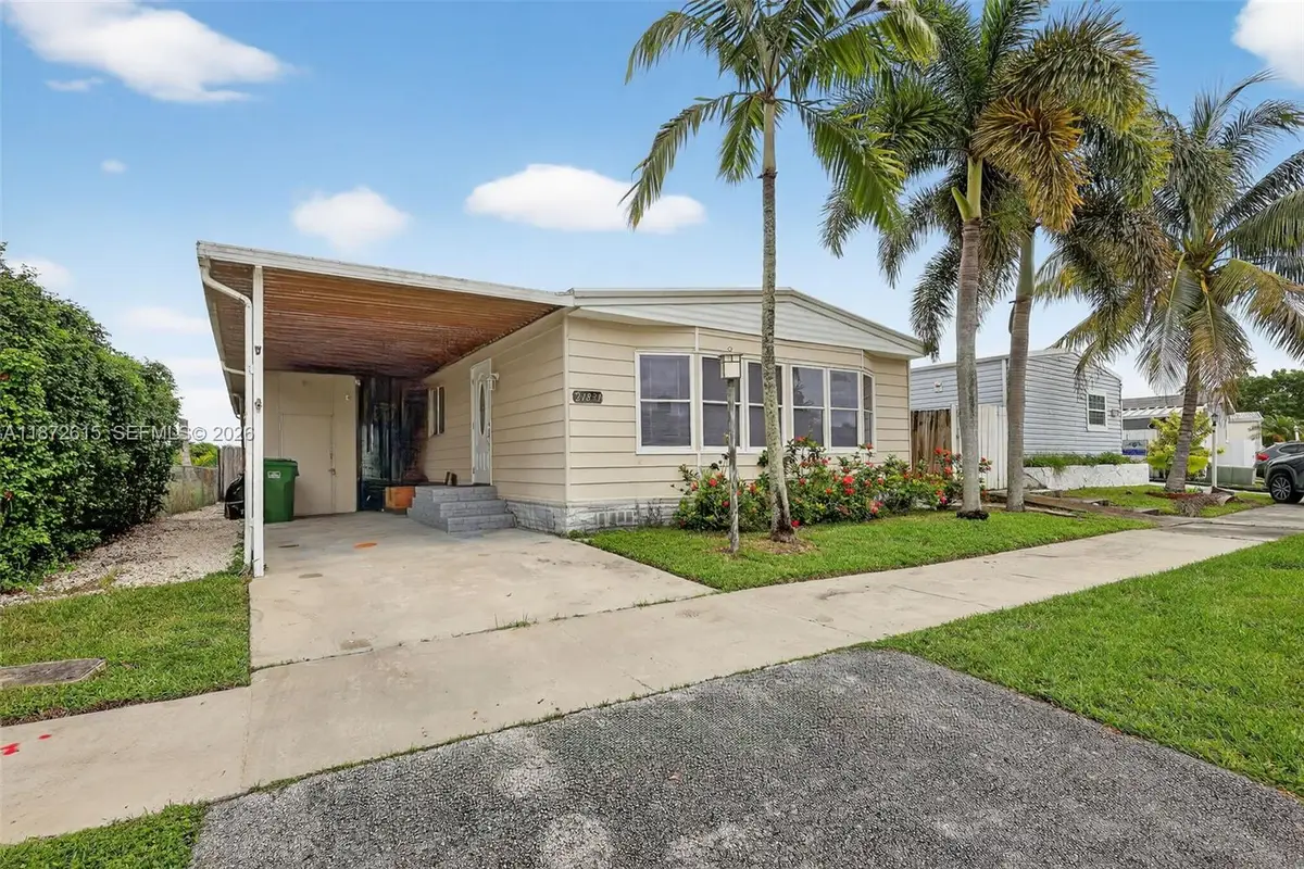 21831 S Heritage Circle, Pembroke Pines, FL 33029 - #1