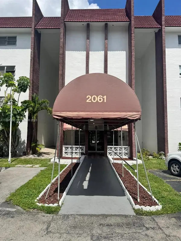 2061 NW 47th Terrace #407, Lauderhill, FL 33313