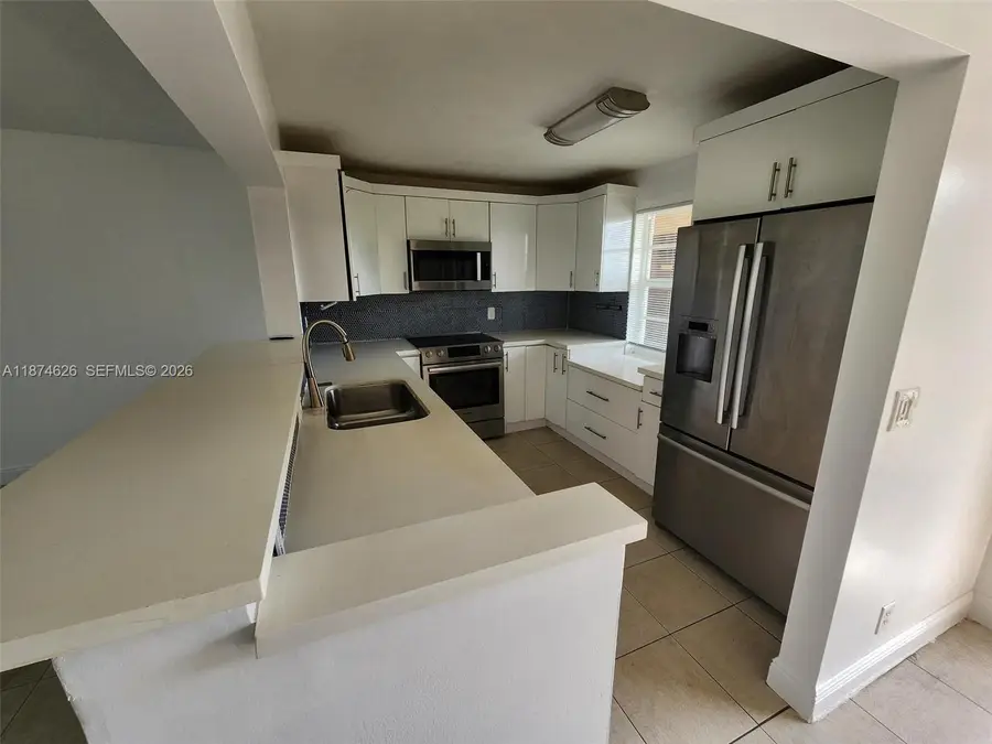 425 SE 11th Terrace #403, Dania Beach, FL 33004 - #3