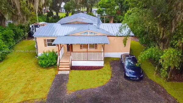 260 Old Highway 17, Pomona Park, FL 32181