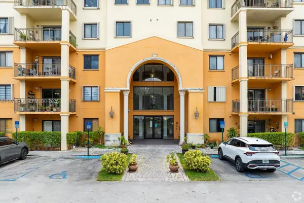 9340 Fontainebleau Boulevard #W206, Miami, FL 33172