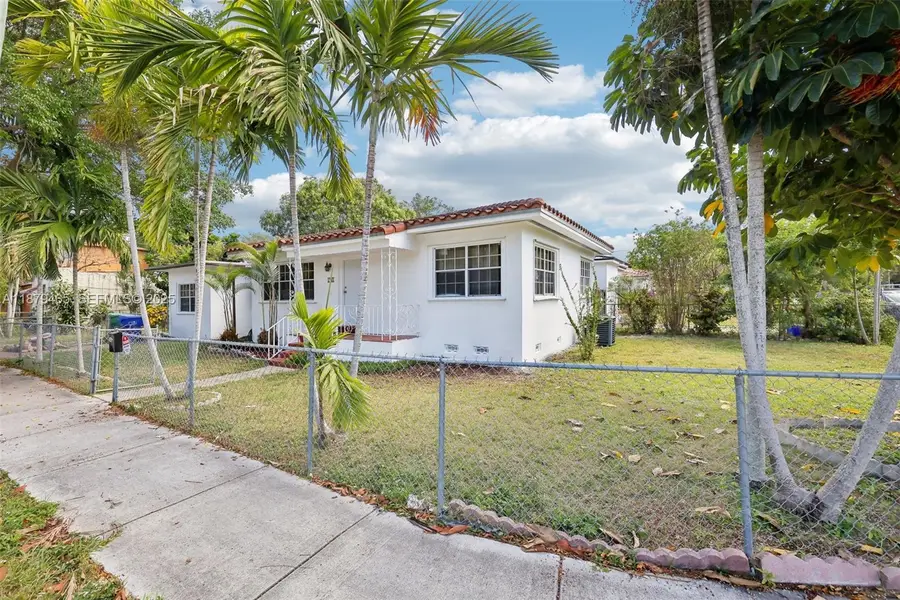 1121 SW 36th Avenue, Miami, FL 33135 - #2