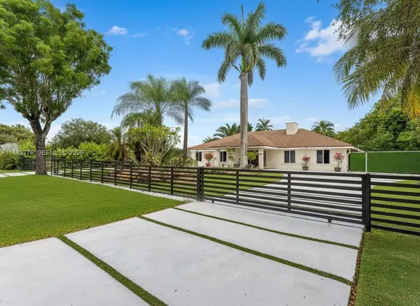 14401 SW 23rd Street, Davie, FL 33325