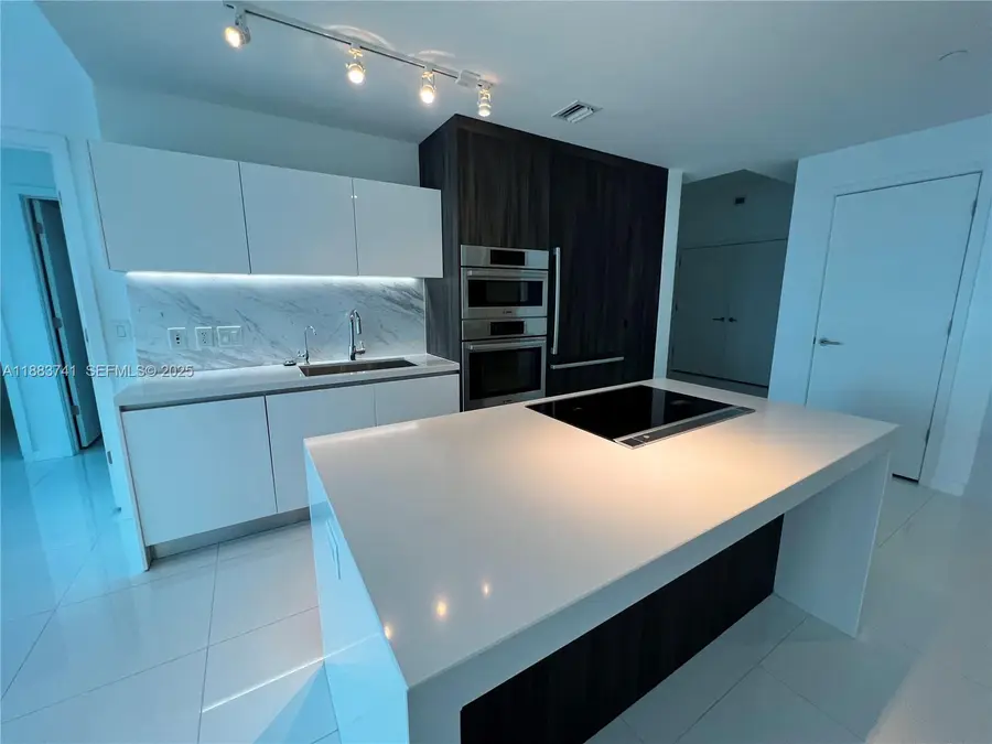 851 NE 1st Avenue #1208, Miami, FL 33132 - #3