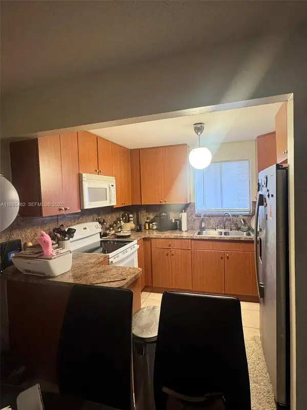 6900 SW 39th Street #106J, Davie, FL 33314